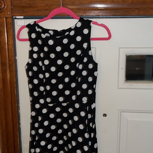 DRESS HAS NO TAG CAME FROM  SAKS OFF 5th - Picture 2 of 4